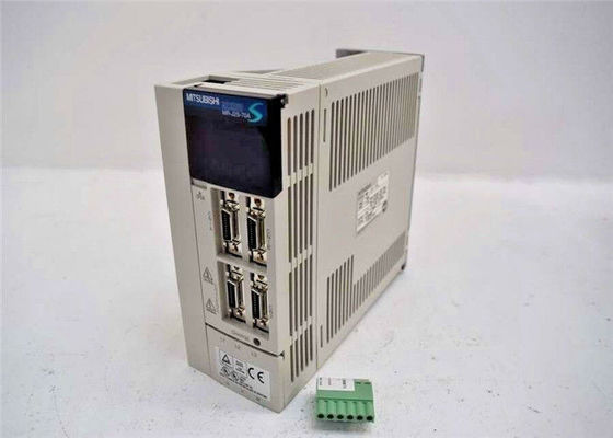 Mitsubishi Electric 400W MR-J2S-40A-PY091 Dirección de servicio de CA industrial 0-360HZ NUEVO