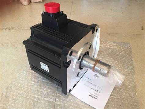 Nuevo motor de 3 fases de 1 kW Mitsubishi HC-SF102X Servo motor de control industrial de CA