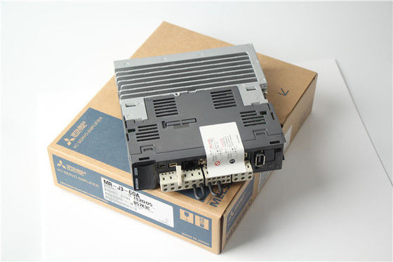 Acción industrial serva de la impulsión 170V 3.2A del amplificador MR-J3-60A-RJ070 de la CA de Mitsubishi 600W NUEVA