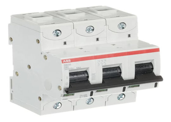 ABB 2CCS863001R0631 El S803S-D63 es un interruptor de circuito de alto rendimiento de 3 polos con características D