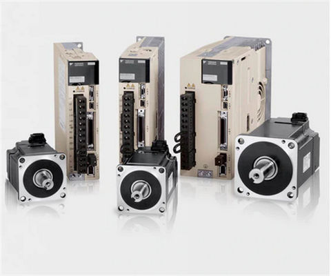 Las unidades de Yaskawa SGD-02AH-P son servo AC y servo AC.