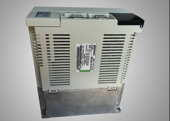 Mitsubishi MELDAS 3 Fase Servo Motor Driver MDS-D-SVJ3-07NA Unidad de accionamiento industrial de AC