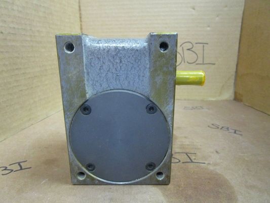 Se trata de una caja de engranajes de oscilador Sandex 4.5e.