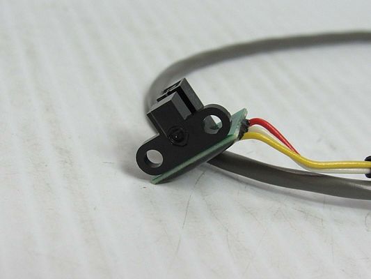 AC M01Z08A Batería fotoeléctrica de par continuo para un rendimiento duradero en el sector industrial