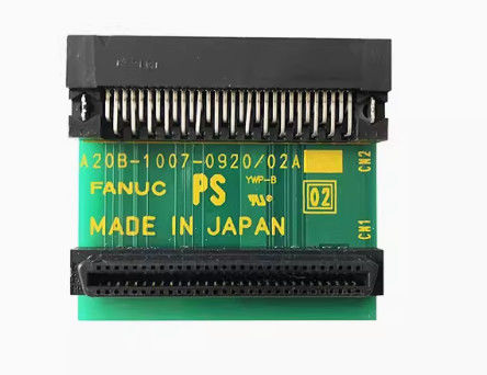 La placa de conector Fanuc A20B-1007-0890 y la placa de adaptador de interfaz A20B-1007-0900