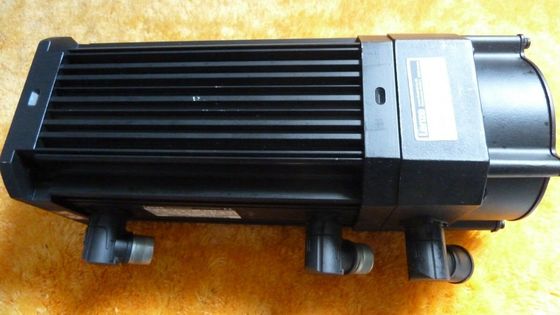 LENZE MDFKARS071-22 Batería industrial IP65 con velocidad de revolución nominal de 3000