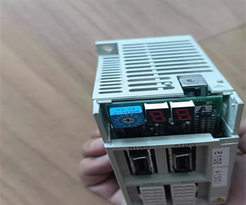 El servo industrial de la CA MR-J2-03BH5 conduce el amplificador servo de Mitsubishi