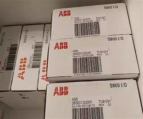 Unidad de alimentación de escritorio extendida con corriente máxima por canal de E/S de 3 A