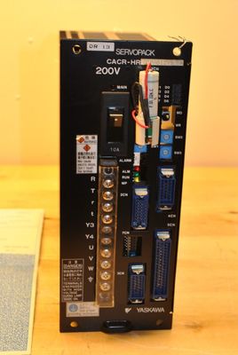 Yaskawa CACR-HR01BAB12Y5 Servo Drive Rango dinámico 35 DB