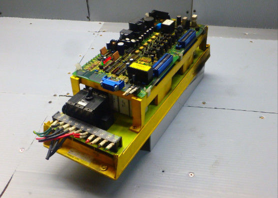 A06B-6093-H152 Servoamplificador CA 5.1A con control de par de velocidad y posición