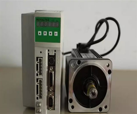 12 servomotores 750W de salida Obtener sus amplificadores de servo accionamiento ahora