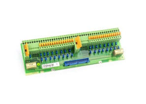Unidad de conexión ABB DSTD 150A para placa de entrada digital 57160001-UH 32 canales Max 60 V