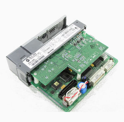 Allen-Bradley 1747-L551 SLC 5/05 controlador, 16K, Ethernet y RS-232, serie C