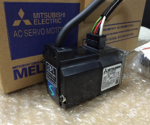 Motor de servicio de cambio 3AC 51V 0.9A 3000R/MIN nuevo