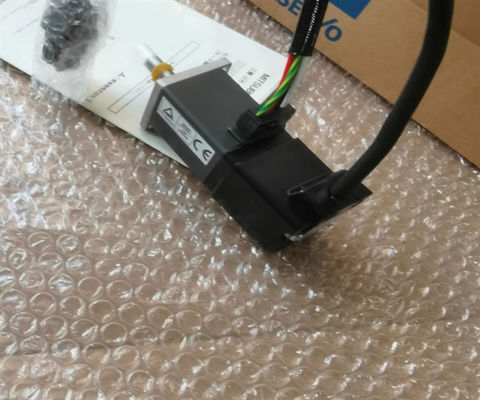 Mitsubishi HC-MFS13K AC Servo Motor 3AC 0.9A 60V 3000RPM Nuevo