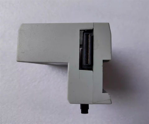 1786-RPFM Allen-Bradley ControlNet Repetidor modular Modulo de fibra de distancia media