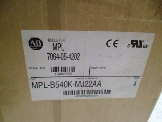 Se trata de un motor de servo rotativo de 480 V de la serie MPL.