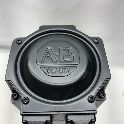 Se trata de un motor de servicio rotativo de 480 V de la serie MPM