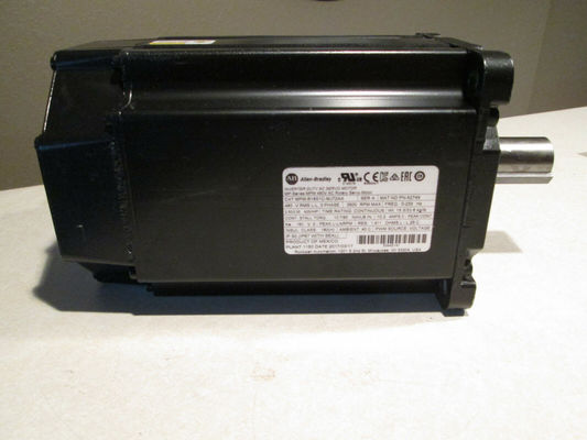 Se trata de un motor de servo rotativo de 480 V de la serie MPM.