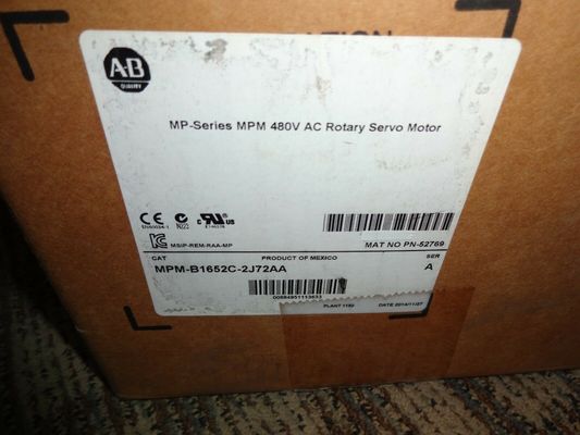 Se trata de un motor de servo rotativo de 480 V de la serie MPM.