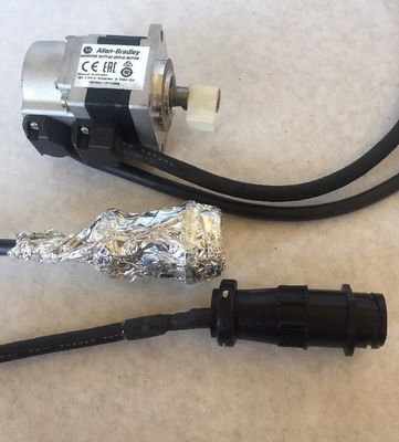El motor de servicio sin freno de la serie TL de Allen-Bradley