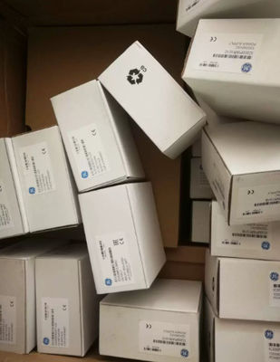 El módulo de CPU de GE Fanuc IC697CGR772 IC697CPX772 IC697CPX935 IC697CGR935 IC697CPM790