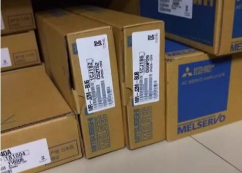 La velocidad de marcha de los motores de servo es igual a 1/30 200W 3000 r/Min G120C 5,5KW