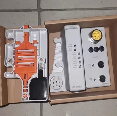 1738-AENTR. El adaptador de comunicación Allen-Bradley ArmorPoint tiene dos puertos, EtherNet/IP.