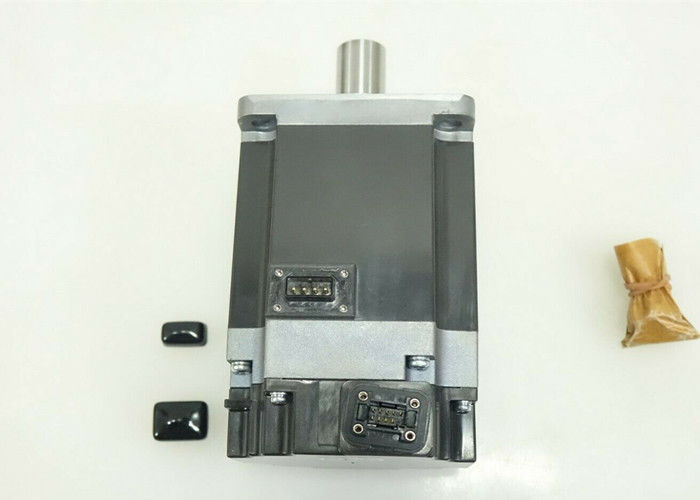 Motor servo industrial HF-KN73JK 4.8A de la serie 750W del HF de Mitsubishi Electric para la máquina del CNC