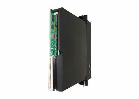 LA CPU DE LA COMA FLOTANTE DE GE IC697CPM914 MECANOGRAFÍA A SOLA RANURA 32 MEGACICLOS 2000 DE PUERTO SERIE DISCRETO DE LA ENTRADA-SALIDA UNA