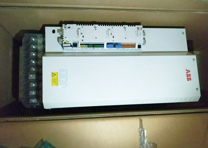 La CA de la baja tensión del inversor de la frecuencia ACS850-04-260A-5+D150+J400 conduce 260A