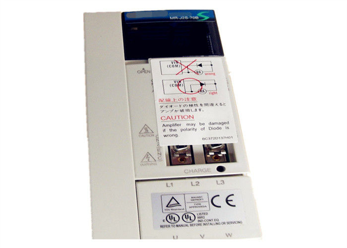 Impulsión SERVA del AMPLIFICADOR 750W 200V MR-J2S-70B de la CA de Mitsubishi Electric NUEVA EN EXISTENCIA