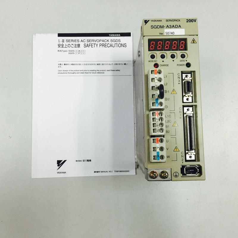 El servo industrial 50/60HZ conduce YASKAWA SGDM-A3 ADA Servopack 1PH 200-230V 0.82A
