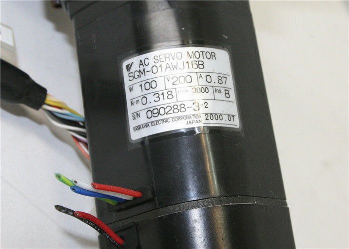 Motor servo eléctrico industrial los 0.318N.m 100w de Yaskawa del motor servo de SGM-01AWJ16B