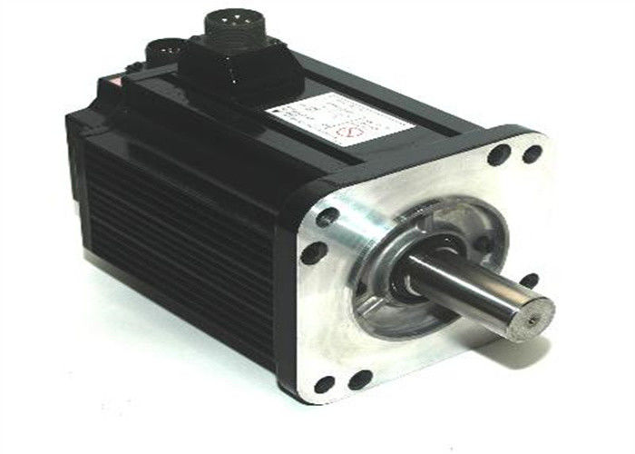 LA CA DEL MOTOR SERVO DE YASKAWA USAFED-20C22S VIAJA EN AUTOMÓVILI EL KILOVATIO 1500 RPM DEL EJE 1,8 DEL MOTOR SERVO STRAIGH DE LA CA
