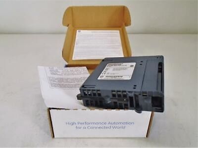 IC695PSD140 GE Emerson Automation fabricó el módulo de fuente de alimentación de la plataforma de PACsystem RX3i PAC