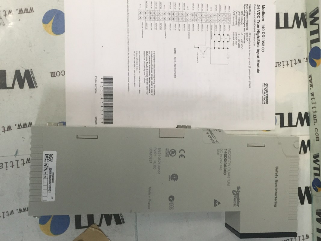 140CPS11420 Módulo de suministro de energía Modicon Quantum - 115 V/230 V CA - Sumable o independiente