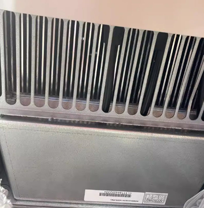 ABB ACS800-04M-0610-7+E208+E210+P901 560kW 560A 205 kg Convertidor de frecuencia de 3 fases