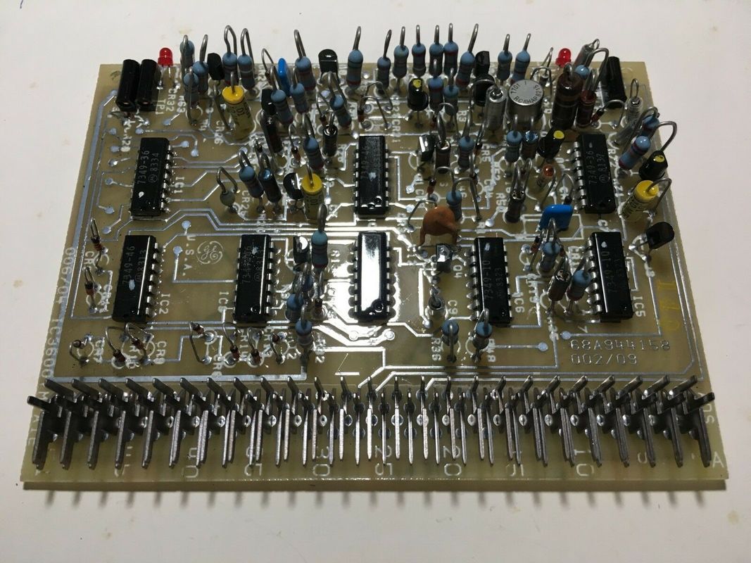 Placa de circuito IC3600VMPA1 producida por General Electric y incluida en las líneas Mark I y Mark II