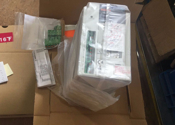 Mitsubishi MR-J2 Serie 2kW Servo Amplificadores MR-J2S-200B4 Motor de accionamiento industrial NUEVO