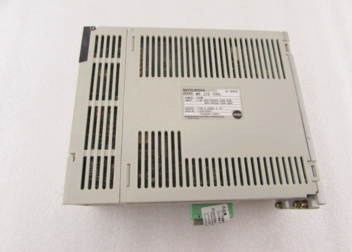 Japón MITSUBISHI Electric 750W AC Servo Amplificador MR-J2S-70CL Industrial Servo Drive nuevo