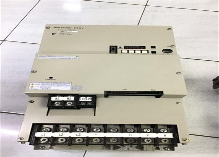 Yaskawa SGDM-1AADA-A AC Servo Drives Nuevo en su caja original