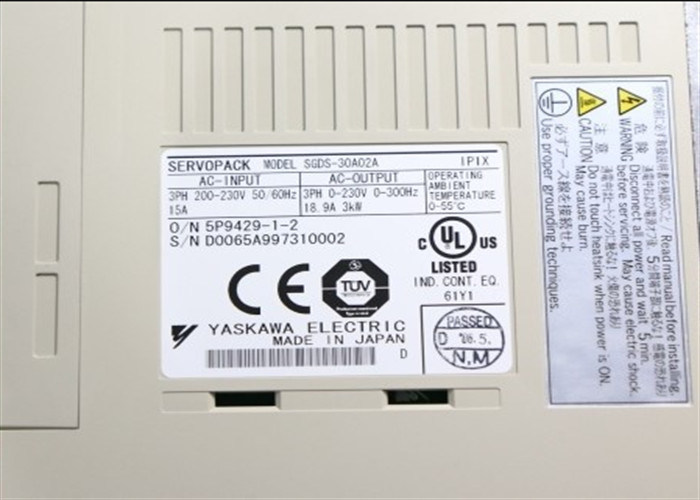 Yaskawa nuevo SGDS-30A02A 230V AC servo amplificador en original