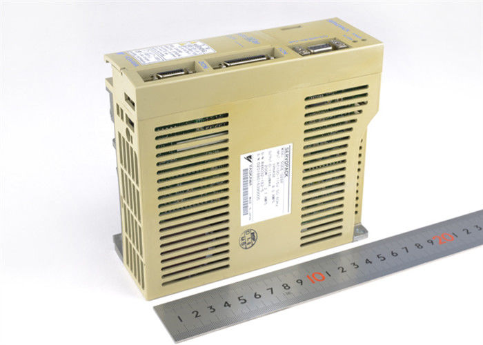 Yaskawa SGDE-02BP AC Servo Amplificador Nuevo en la caja original