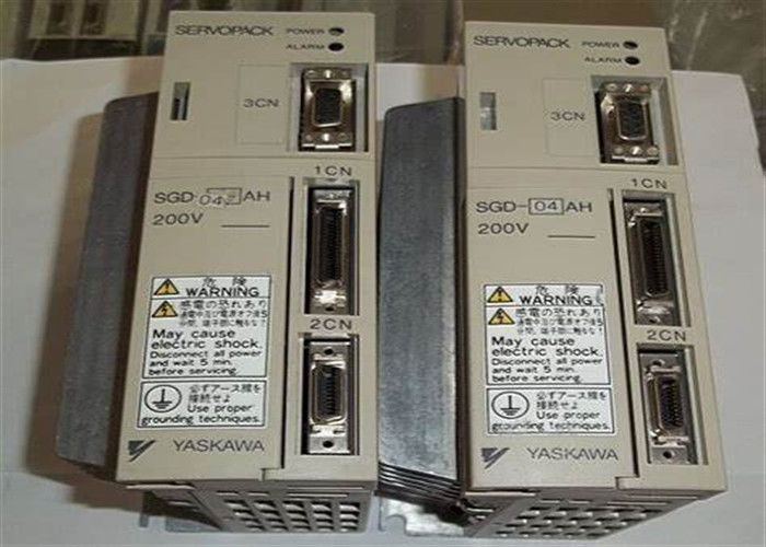 Yaskawa SGD-04AH 200V AC Servo Drives Nuevo en la caja original