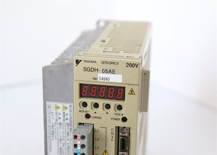 Yaskawa Sigma Serie 2 SGDH-05AE Servo Drives Nuevo en la caja