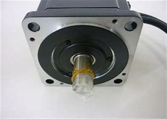 El servomotor de Yaskawa SGMPH-02ACA-SW11 de la industria es nuevo en la caja
