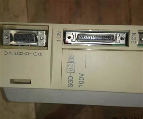 0.85kw Amplificador de tensión trifásico de salida nominal para aplicaciones de servo CA