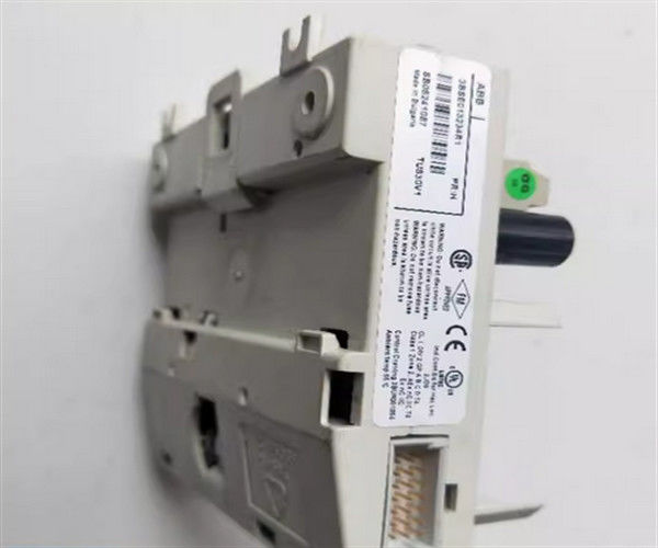 Unidad de alimentación de escritorio de ancho para el rango de altas temperaturas de -40 a 70 °C