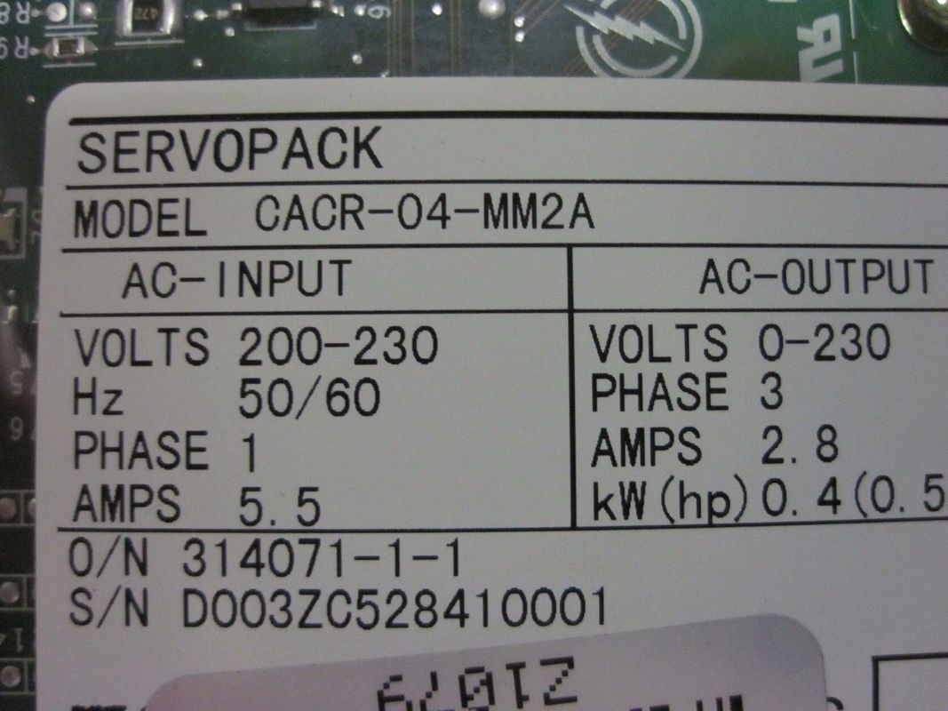 Yaskawa CACR-04-MM2A Servo industrial de conducción Disipación de energía en W 3 W 1 canal